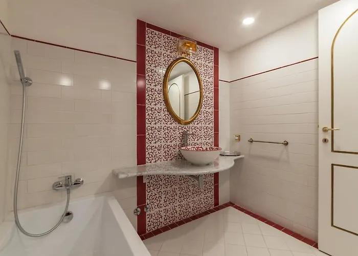 Guesthost - Palazzo Altieri Elegant Appartement Rome